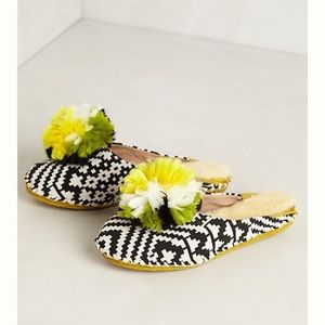 Anthropologie Lilka Pom Slipper-Excellent condition